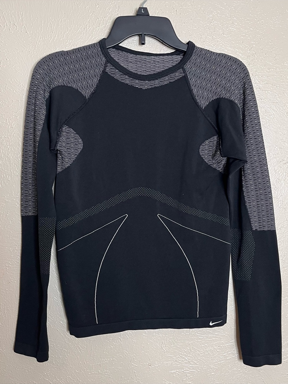 Nike fit dry seamless long sleeve black